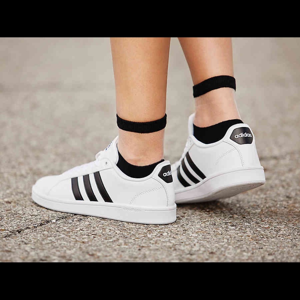 Women’s Adidas Neo Cloudfoam size 9